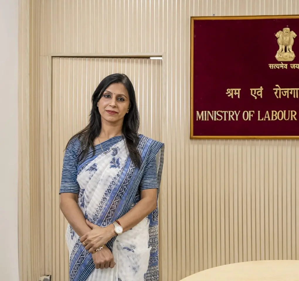 🧠 Как ИИ помогает 300 млн неработающих индийцев
Индия использует ИИ и облачные технологии для интеграции неформальных работников в официальную экономику | Сетка — социальная сеть от hh.ru