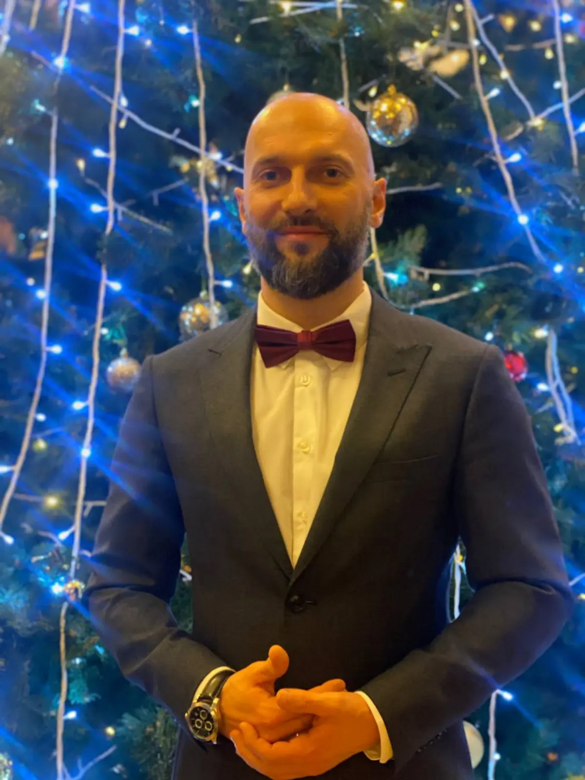 🎄 До Нового года — меньше трёх недель | Сетка — социальная сеть от hh.ru