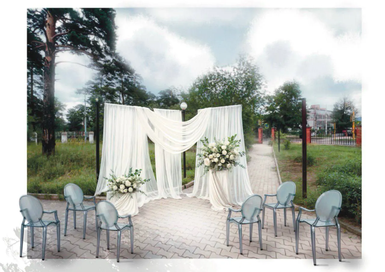 Скетч-визуализация выездной регистрации 2024 года.
Простая красота. В этой работе впервые попробовала ИИ, а конкретно улучшила с его помощью текстиль | Сетка — социальная сеть от hh.ru