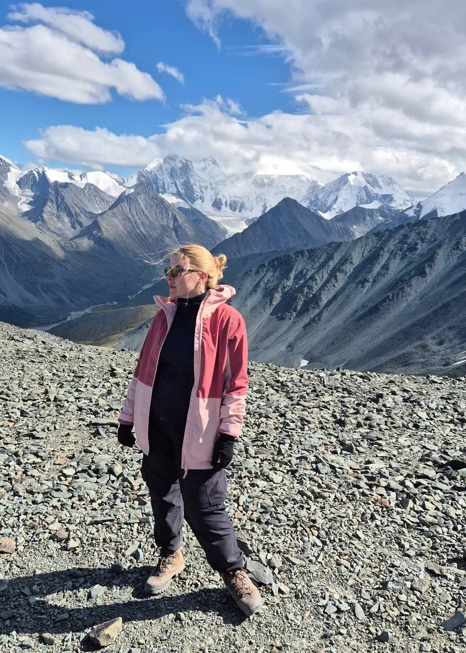 🏔️Есть у меня одна традиция: каждое 11 декабря отмечать постом про горы — Международный день гор | Сетка — социальная сеть от hh.ru