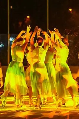 ⛸ Ледовые шоу в Москве
Веселые катания с героями популярных мультфильмов
📆12 декабря 17:30
📍Болотная площадь
▫️Вход бесплатный, необходима регистрация
Шоу «Композиторы» 
📆13 декабря 18:30
📍Фестивальна... | Сетка — социальная сеть от hh.ru