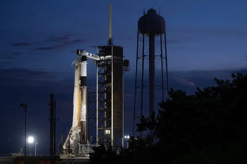 🚀 SpaceX: освоение космоса через IPO
Блумберг подтвердил, Маск подтвердил. IPO SpaceX быть - середина 2026 года.
🔸Оценка: $1,5 трлн
🔸Привлечение: $30+ млрд | Сетка — социальная сеть от hh.ru