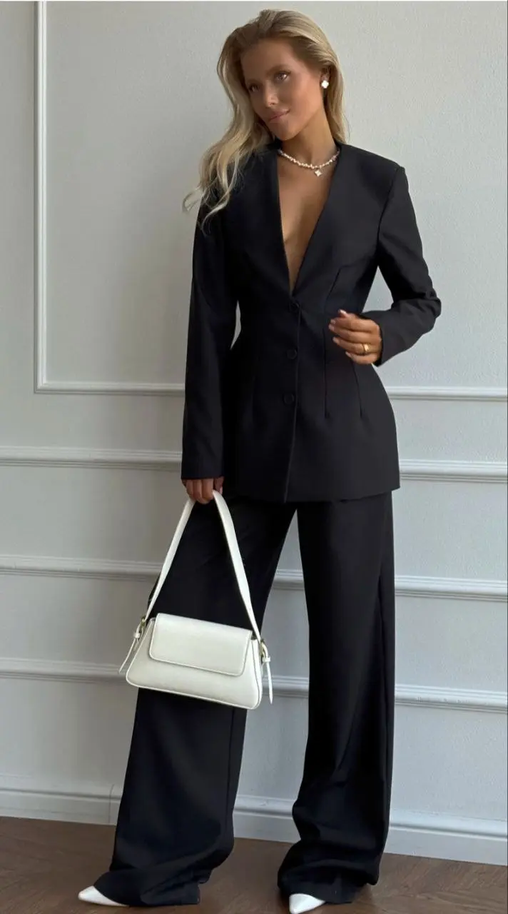 Подборка актуальных и стильных вечерних костюмов с WB🎄
Костюм - это лучшее вложение денег 🤩, потому как:
🎀 на основе костюма можно создать много интересных образов как с верхом, так и с низом
🎀 при по... | Сетка — социальная сеть от hh.ru