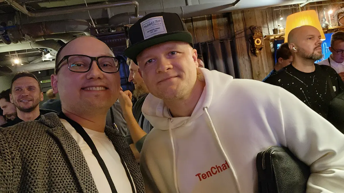 Крутейший разговор с человеком, который меняет правила игры в бизнес-нетворкинге — Олегом Ратуниным #сотрудничество #соцсети #tenchat | Сетка — социальная сеть от hh.ru