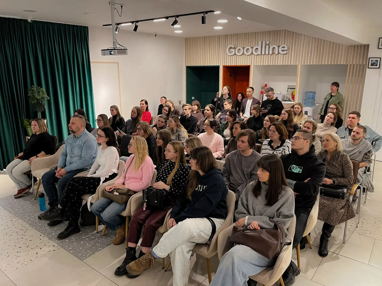 В чём сила? В нейросетях! | Сетка — социальная сеть от hh.ru