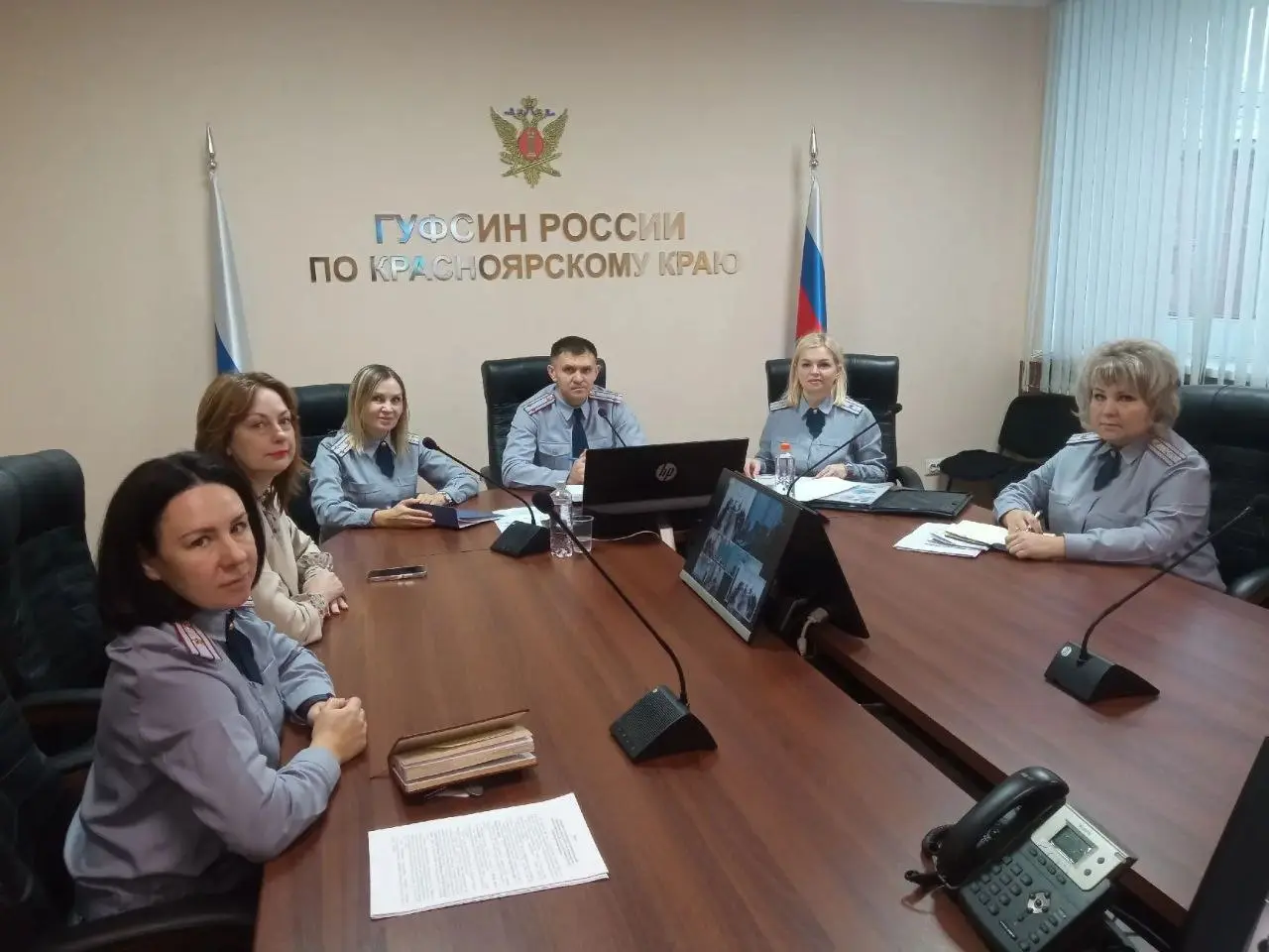 Пожали друг другу руки и договорились о плане работы на 2026 г | Сетка — социальная сеть от hh.ru