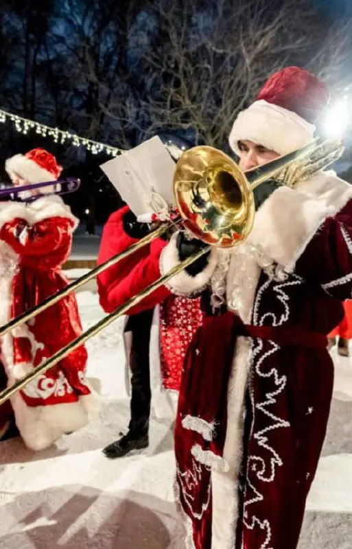 ❄️Бесплатные зимние забавы
До 28 февраля
На территории Дворца пионеров на Воробьевых горах можно покататься на бесплатном катке, проехаться по лыжным трассам и заглянуть на ярмарку с подарками и сладо... | Сетка — социальная сеть от hh.ru