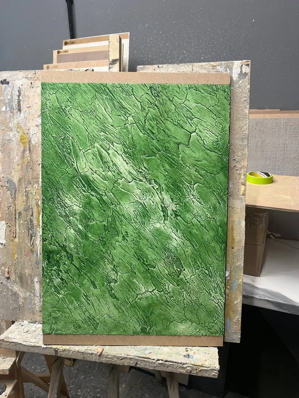 🎨 Готовим акцентные стены — показываем свежие образцы покрытий!
Сегодня в мастерской создали целую серию фактурных выкрасов, и каждый из них — со своим характером и настроением ✨
📌 На фото видно, наск... | Сетка — социальная сеть от hh.ru