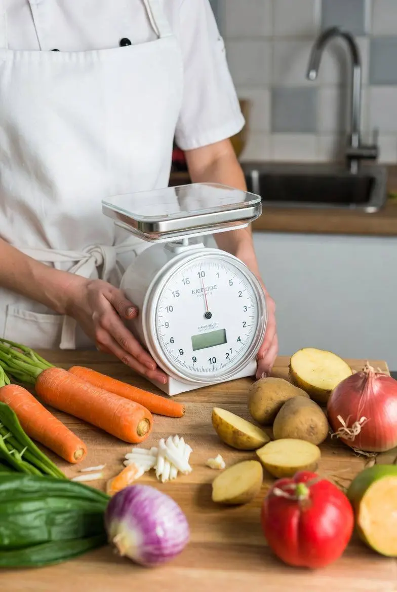 #Себестоимость
«Твоя кухня ворует, даже если там работают ангелы»
«Воровства может не быть. Но потерь — всегда полно.»
Проблема: завышенная себестоимость, отсутствие учёта | Сетка — социальная сеть от hh.ru