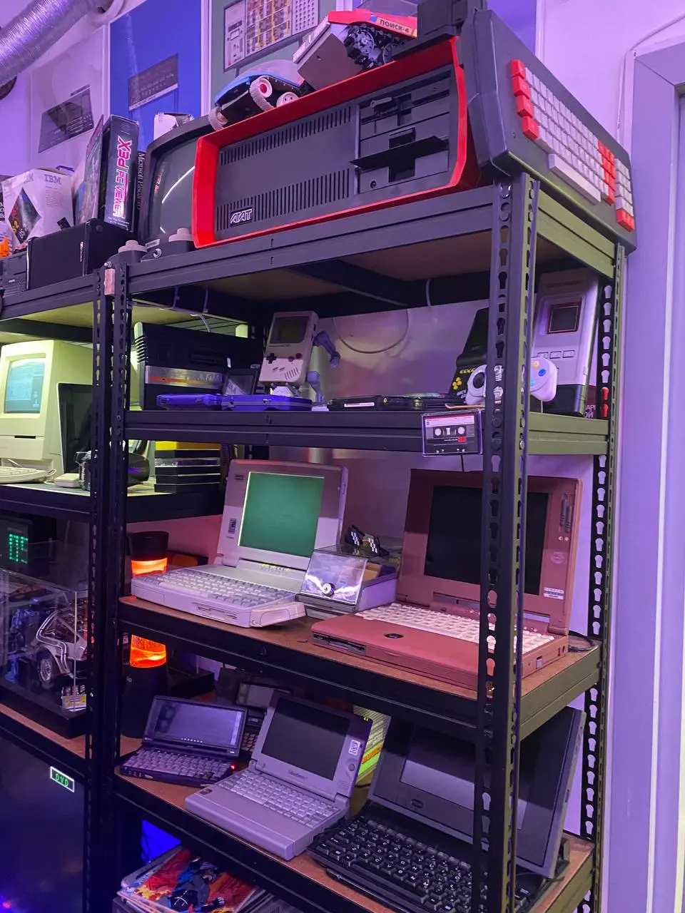 Сегодня участвуем в новогоднем турнире по Тетрису в Луноходе @retroit
#игры #мероприятия
💬 Новогодний розыгрыш мерча!
| Telegram | VK | Сайт | Милостыня |
В этом посте были ссылки, но мы их удалили по... | Сетка — социальная сеть от hh.ru