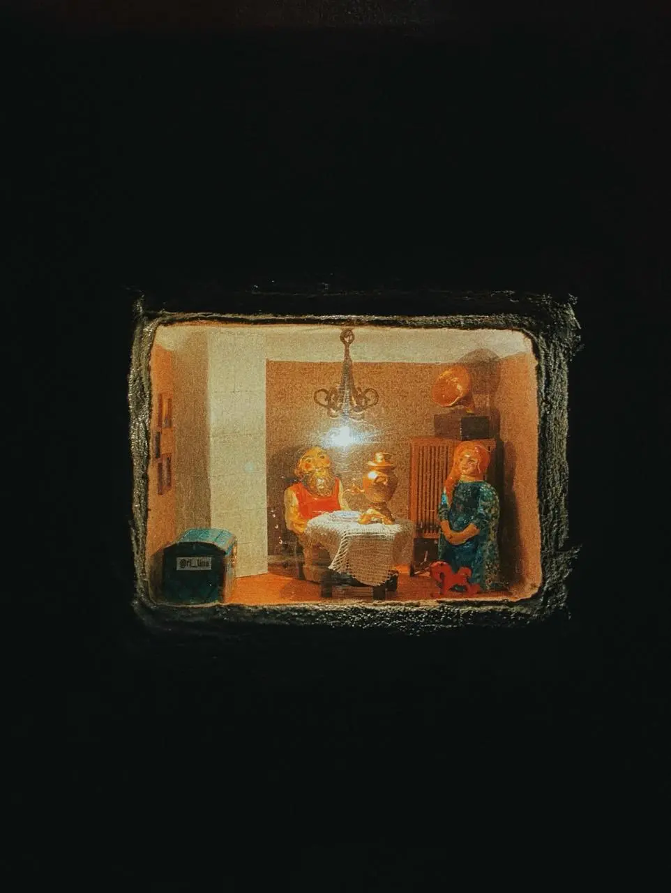 Во Владимире работает совершенно замечательный проект Riline, который, если все очень сильно упрощать, встраивает миниатюрные арт-секретики в окружающую среду | Сетка — социальная сеть от hh.ru