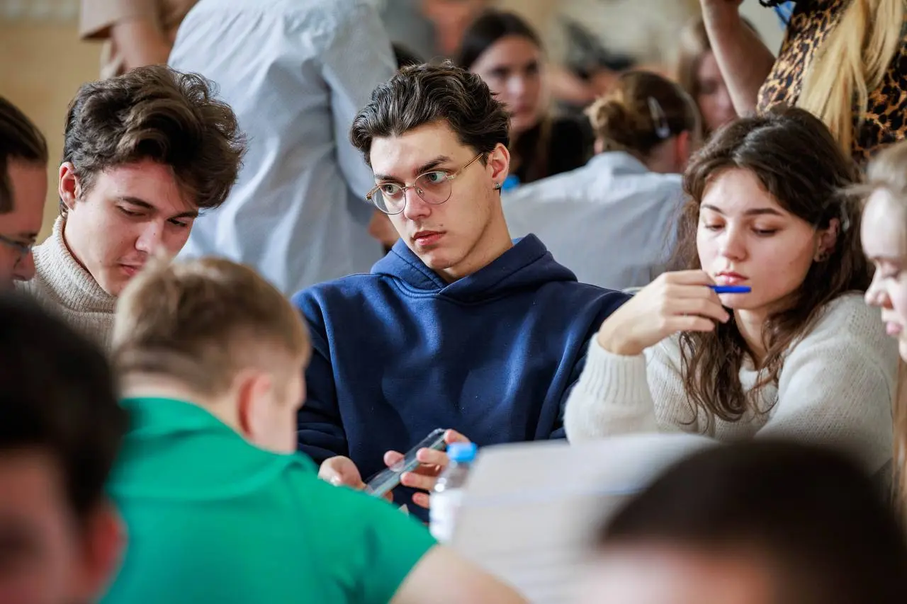 🚀Миссия выполнена: цифровая трансформация молодежной политики охватила 10 регионов!
Завершилась масштабная серия проектных сессий по цифровой трансформации молодёжной политики, которую провели тренеры... | Сетка — социальная сеть от hh.ru