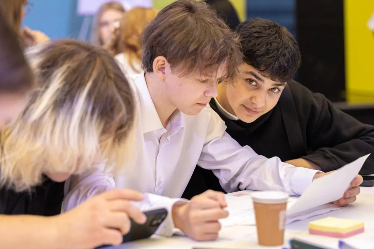 🚀Миссия выполнена: цифровая трансформация молодежной политики охватила 10 регионов!
Завершилась масштабная серия проектных сессий по цифровой трансформации молодёжной политики, которую провели тренеры... | Сетка — социальная сеть от hh.ru