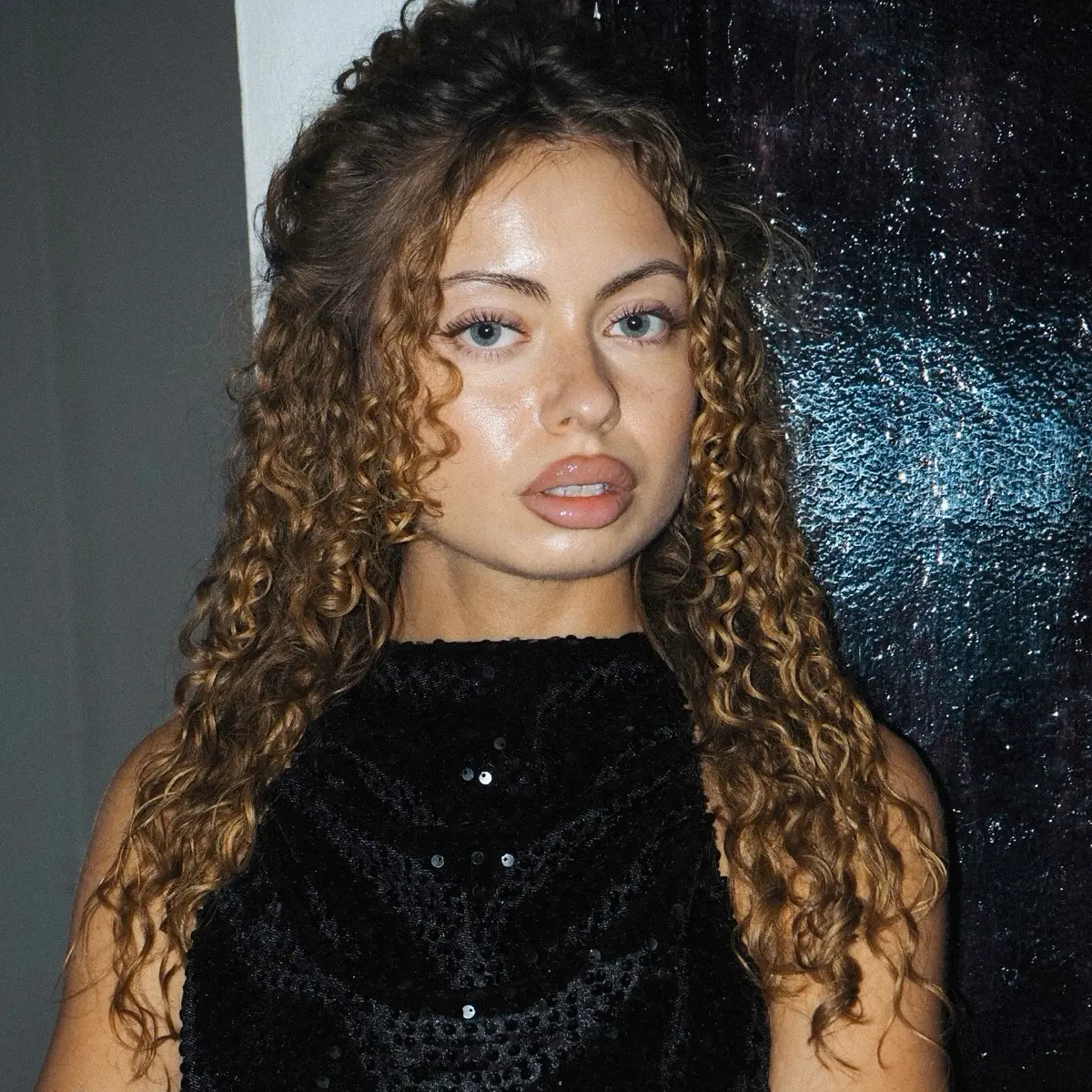 Яна Викентьева