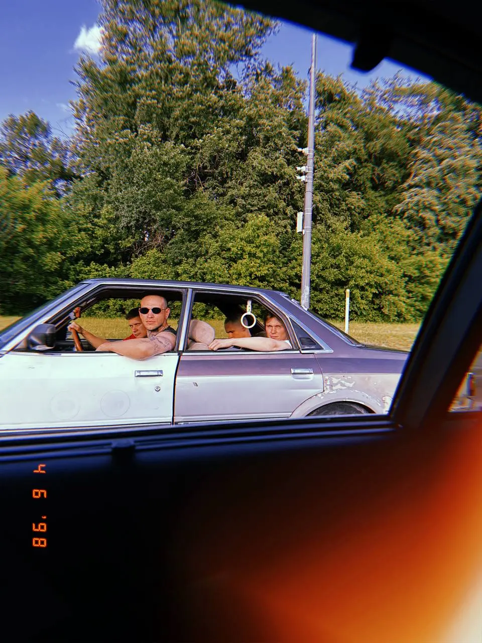 Всем привет!
Хочу вам рассказать про очень важную творческую работу этого года.
Весной моя Алиса пригласила помочь создать клип для артистов Biicla и Dj Stonik. Режиссер клипа Анна Немчицкая | Сетка — социальная сеть от hh.ru
