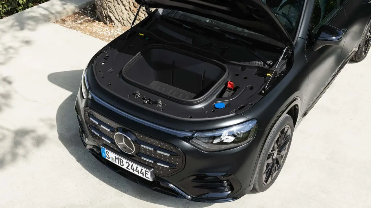 Если честно, я думал, что Mercedes тихо свернёт производство GLB. Ан-нет — не только жив, но и представили новое поколение | Сетка — социальная сеть от hh.ru