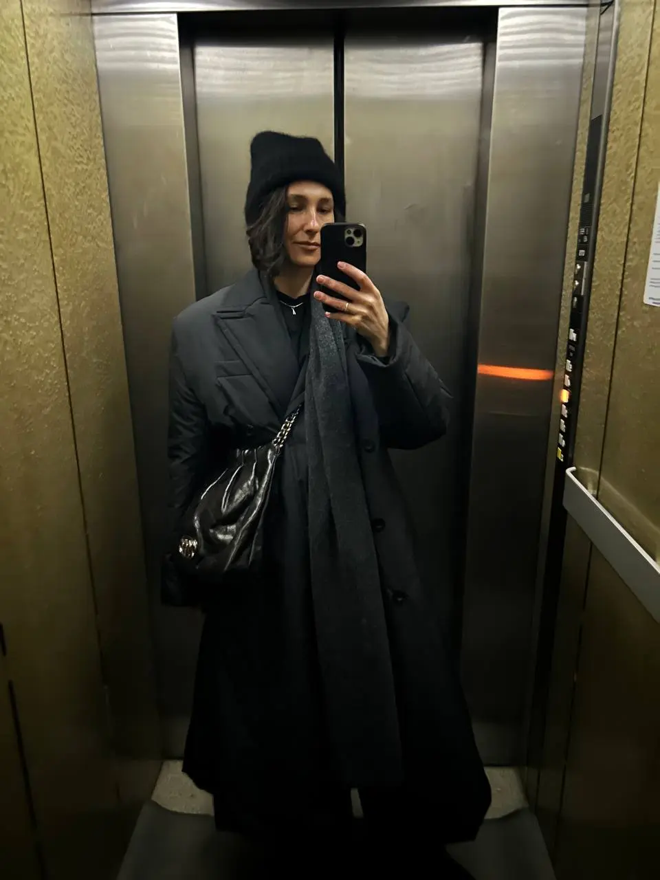 Недельная жизнь в фотокарточках. 💛✨
🟠Наслаждалась прекрасной погодой ярким солнцем, красивыми восходами и закатами.
🧚‍♀Вышла наконец в офлайн после череды онлайн-встреч с клиентами и обучения | Сетка — социальная сеть от hh.ru