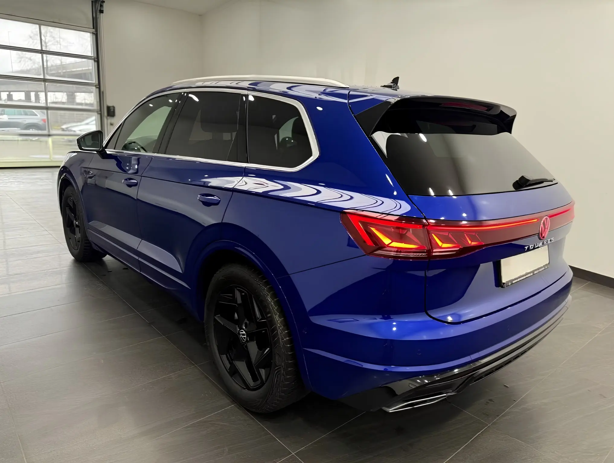 🚘Volkswagen Touareg R-Line 4Motion
Когда уже не «хочу попробовать», а «хочу ездить нормально»
2024 Май | 26 963 км |
Дизель 3.0 231 л.с | Сетка — социальная сеть от hh.ru