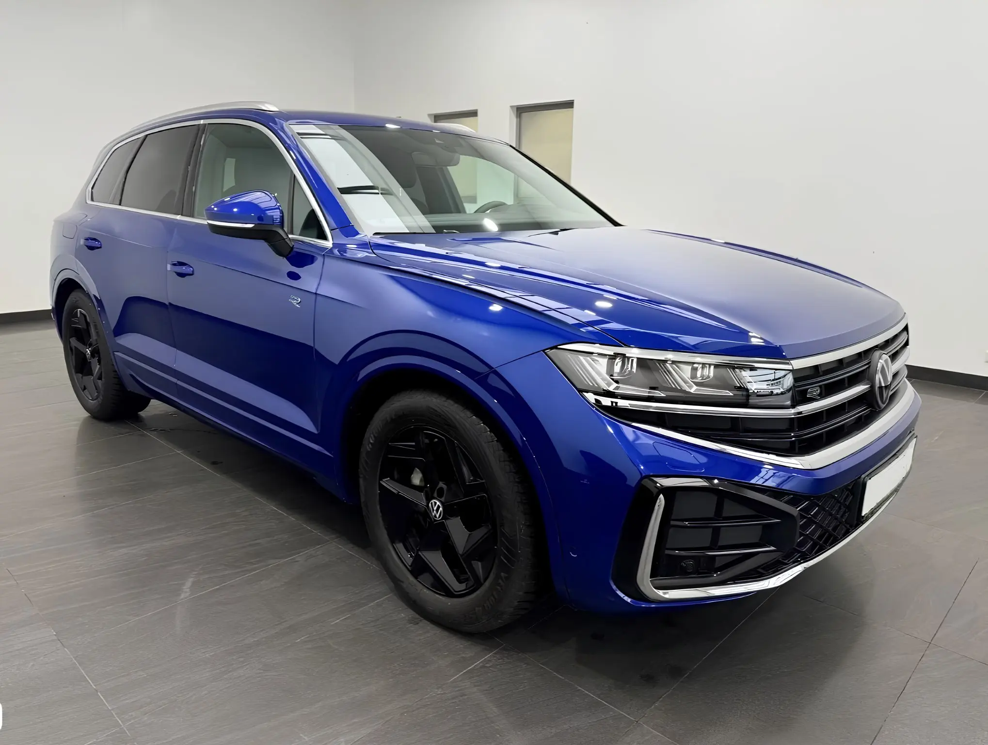 🚘Volkswagen Touareg R-Line 4Motion
Когда уже не «хочу попробовать», а «хочу ездить нормально»
2024 Май | 26 963 км |
Дизель 3.0 231 л.с | Сетка — социальная сеть от hh.ru
