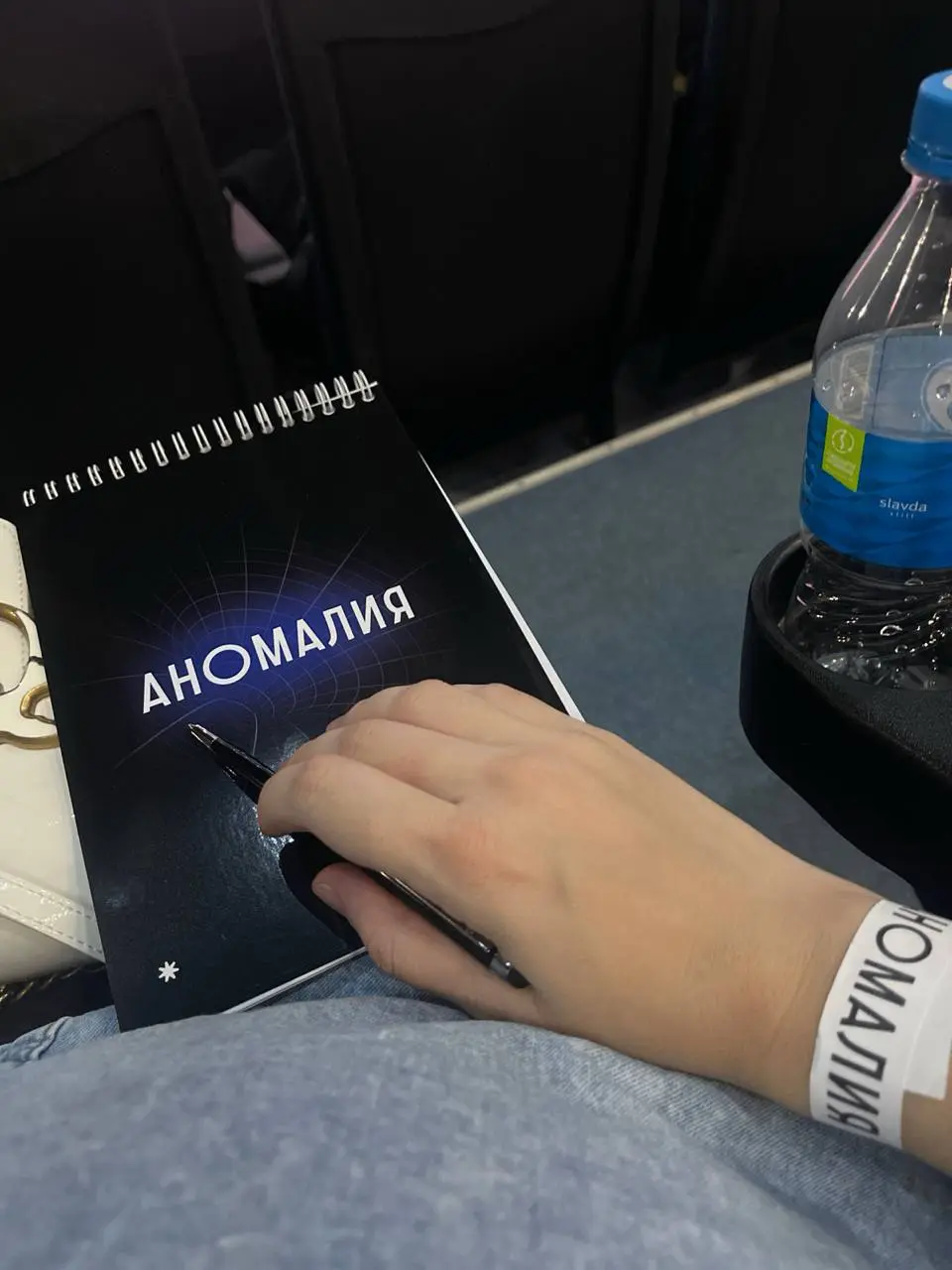 Привет!
Сегодня по всей России кинопоказы Гребенюка про бизнес в 2026 году. Владивосток, кто тоже тут?
Расскажите о впечатлениях.
Встретила полгорода знакомых, хочется со всеми поболтать ) | Сетка — социальная сеть от hh.ru