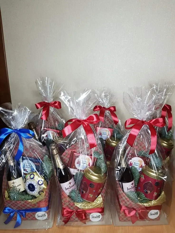 ✨ Представьте: уютный вечер, мерцающие огоньки гирлянды и ваш идеальный новогодний бокс…
Мы собрали для вас волшебство в одной коробке:
-ароматный чай с зимними нотками;
-шоколадные сюрпризы;
-милые а... | Сетка — социальная сеть от hh.ru