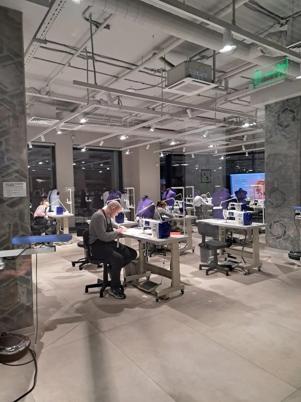 Привет, друзья 👋
Дни насыщенные, писать не успеваю | Сетка — социальная сеть от hh.ru