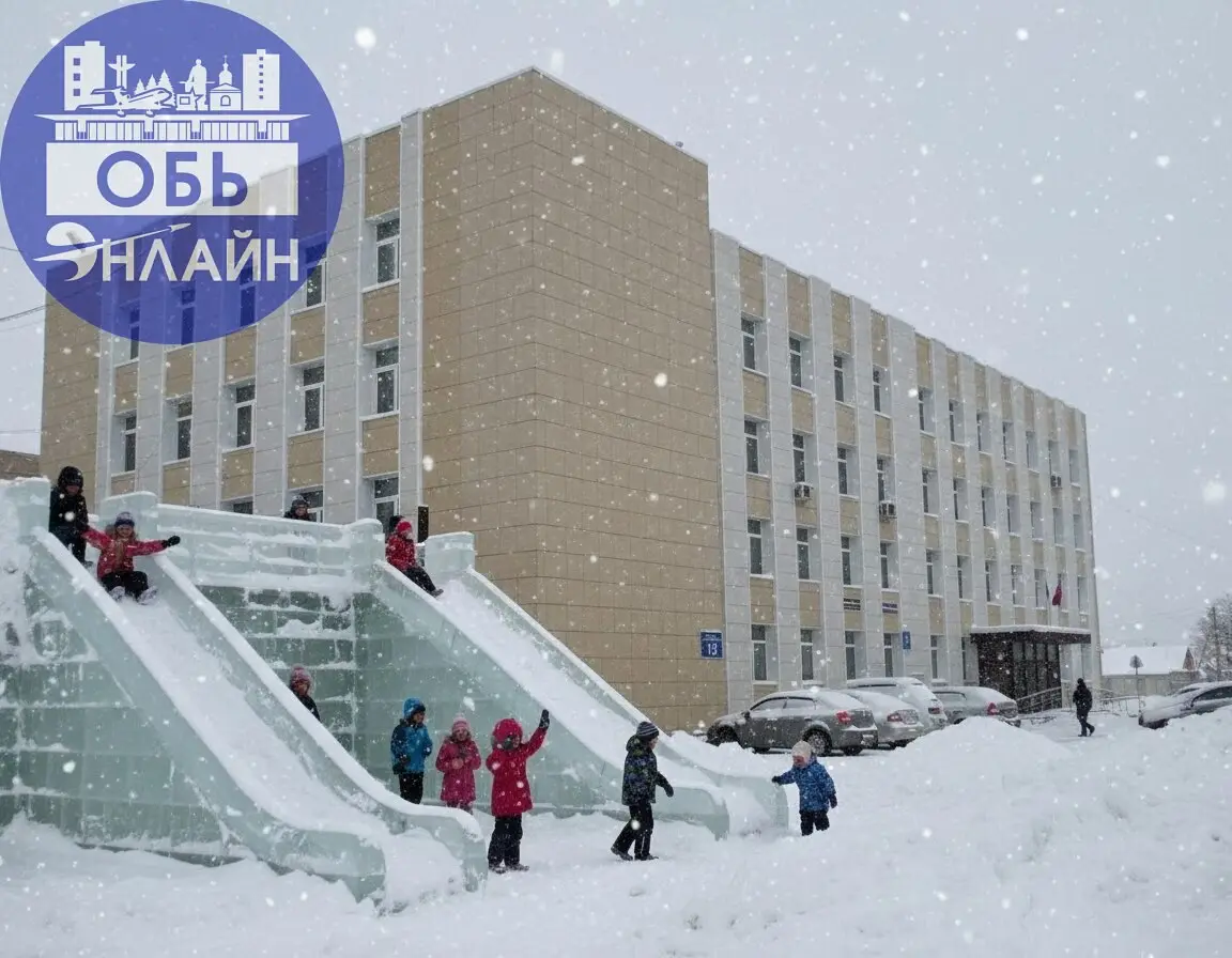 ↗ Администрация в костюме Гринча
Почему администрация не ставит ледовую горку в нашем городе? Хотелось бы услышать четкий ответ, а не просто: "не планируется" | Сетка — социальная сеть от hh.ru