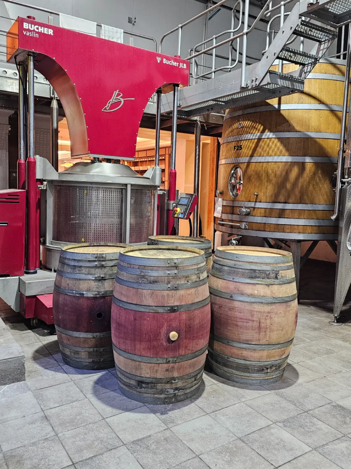 «In vino veritas» (лат. «Истина в вине») | Сетка — социальная сеть от hh.ru