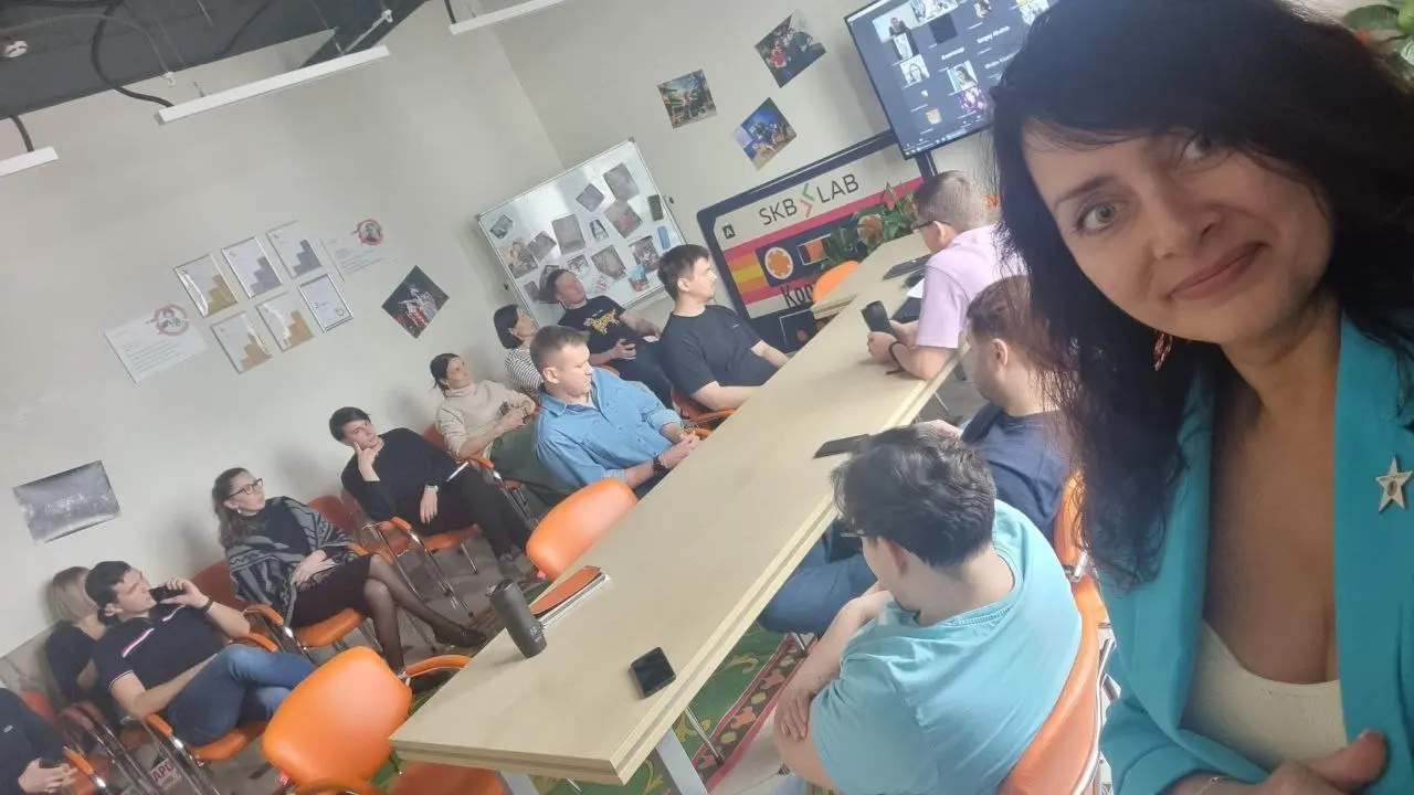 Привет мои hr-попутчики!
На мой разбир кейса о защите своих прав при несправедливом увольнении, получила полярные комментарии: от полной поддержки до вопроса: А не учишь ли ты людей потребительству и ... | Сетка — социальная сеть от hh.ru