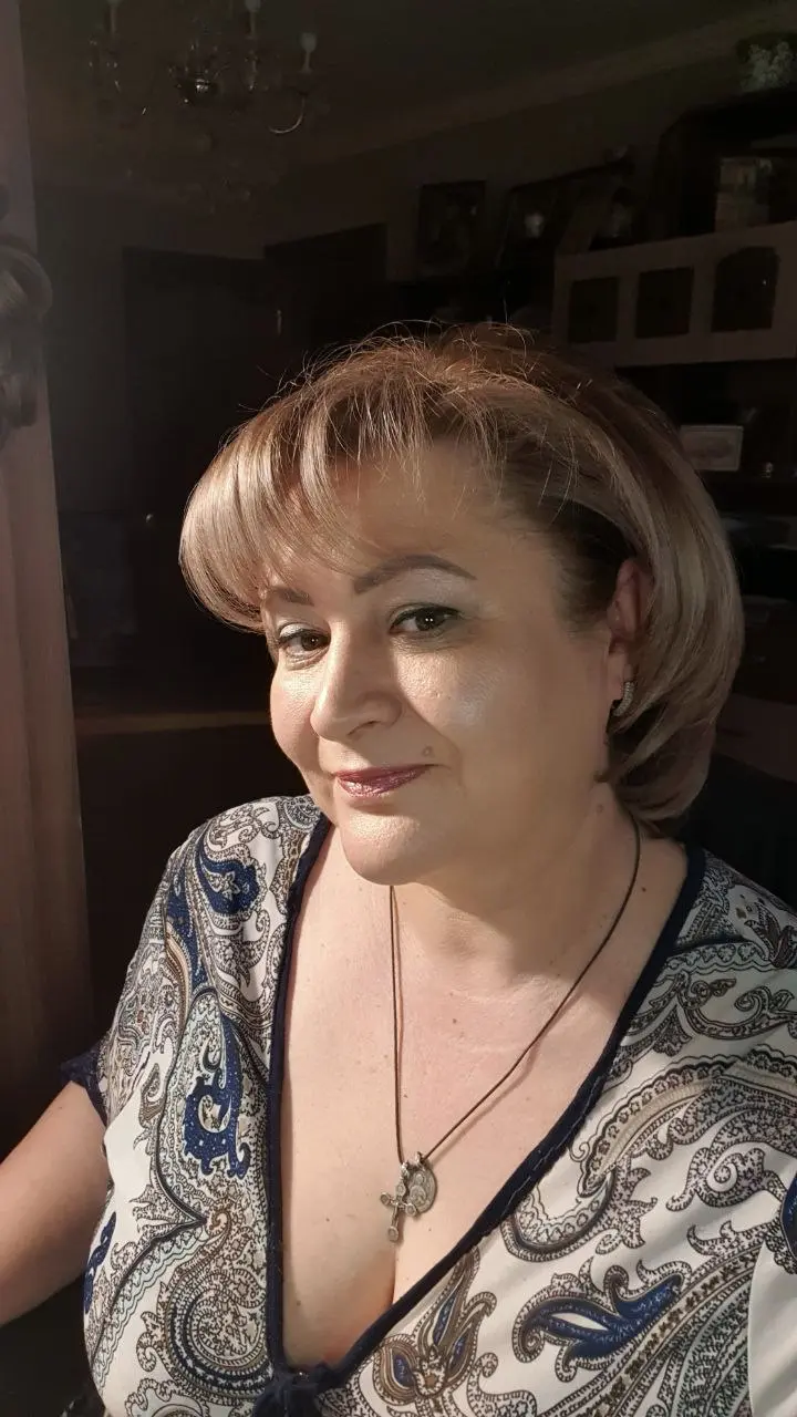 🦆 УБЕЙ В СЕБЕ УТОЧКУ: О НАСТРОЕ И ДЕЙСТВИЯХ! 🦢
🌊 Озеро. Лебеди разминают крылья.
✨ Красавец-лебедь картинно становится в позы культуриста, растягивая каждое сухожилие, поигрывая мускулами | Сетка — социальная сеть от hh.ru