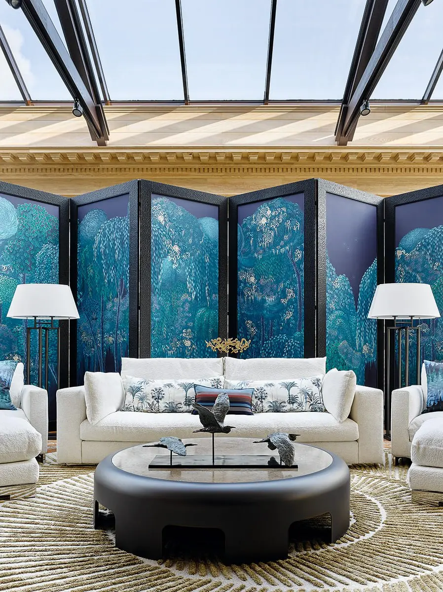 Архитектор Мария Бахарева выступила в роли декоратора огромного загородного дома для своих постоянных клиентов и умудрилась на двух с половиной тысячах квадратных метров погрузиться в дизайн не только... | Сетка — социальная сеть от hh.ru