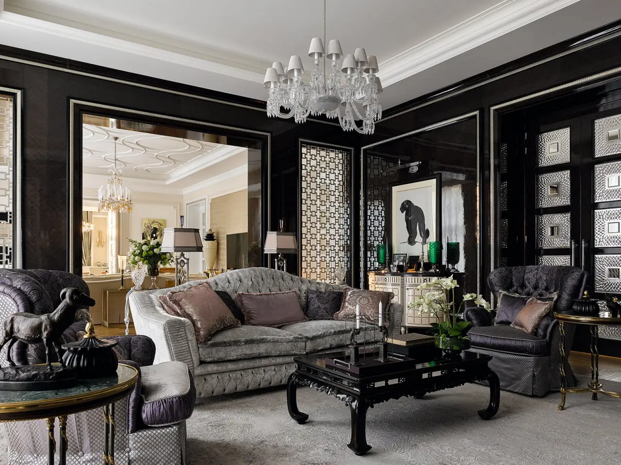 Архитектор Мария Бахарева выступила в роли декоратора огромного загородного дома для своих постоянных клиентов и умудрилась на двух с половиной тысячах квадратных метров погрузиться в дизайн не только... | Сетка — социальная сеть от hh.ru