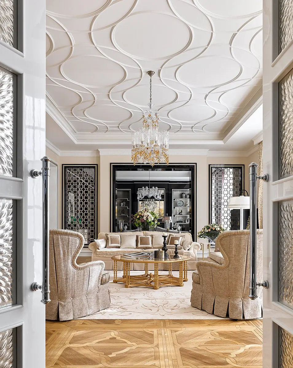 Архитектор Мария Бахарева выступила в роли декоратора огромного загородного дома для своих постоянных клиентов и умудрилась на двух с половиной тысячах квадратных метров погрузиться в дизайн не только... | Сетка — социальная сеть от hh.ru