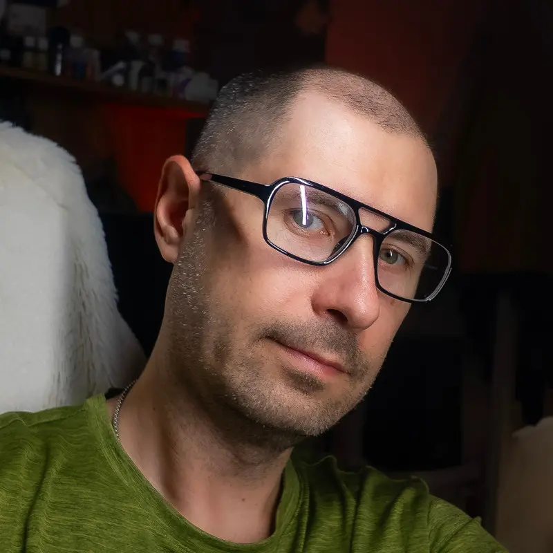 Александр Яковлев