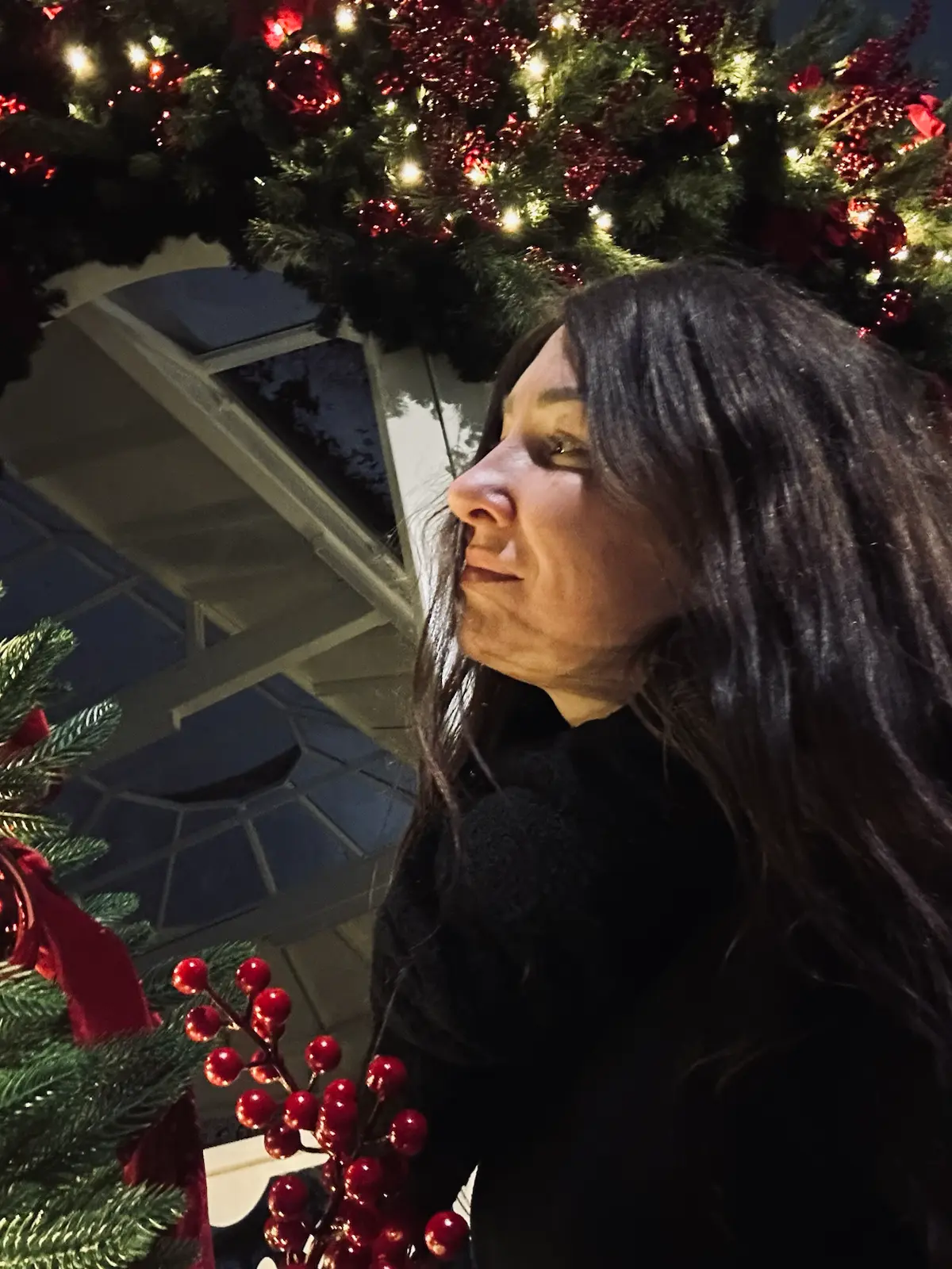 Всех с наступающим Новым Годом!
Пусть новый год ворвётся в жизнь как свежий морозный воздух — бодро и смело. Пусть старые тревоги рассыплются, как бумажные конфетти | Сетка — социальная сеть от hh.ru