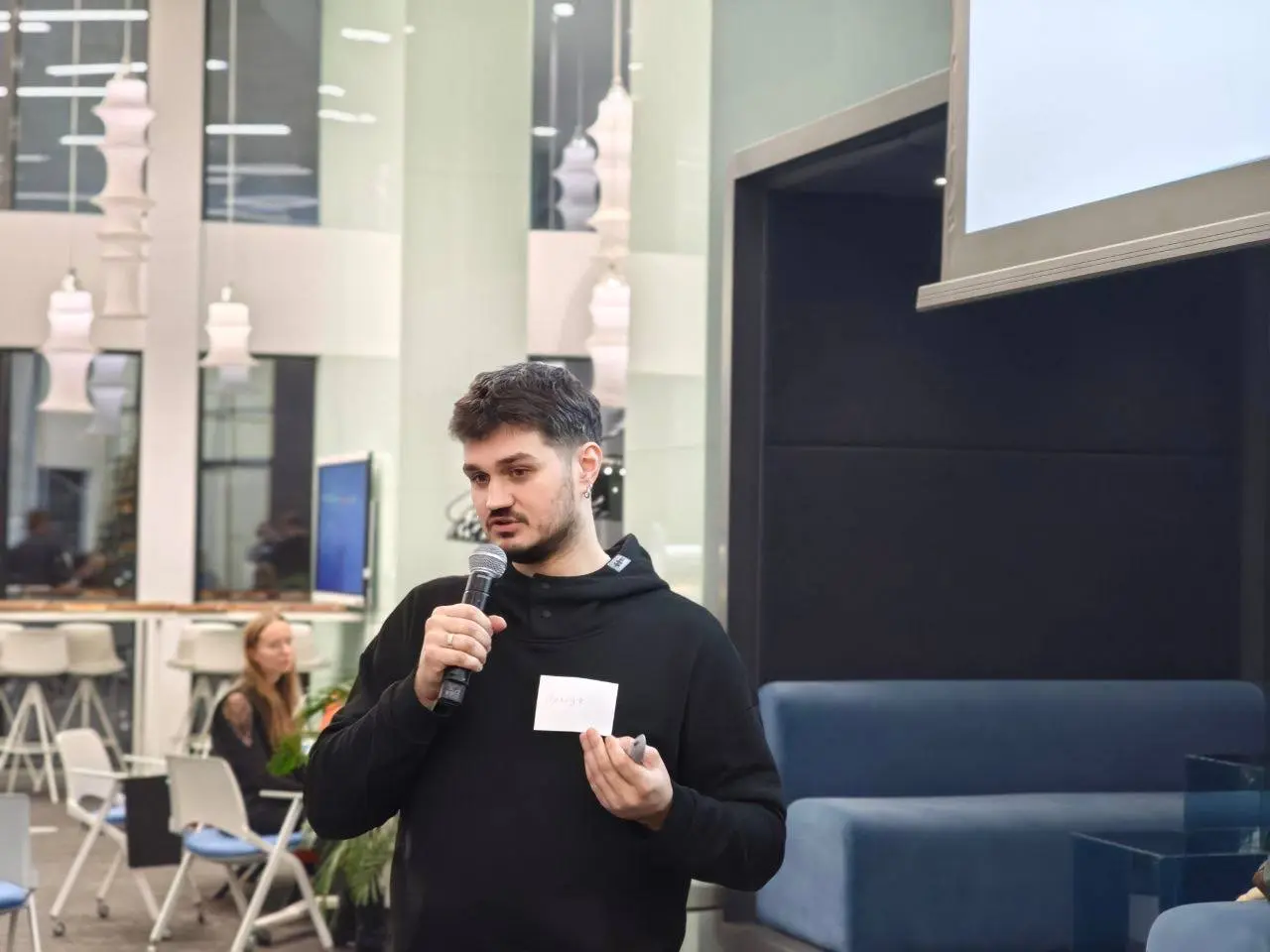 Ребята, спасибо всем кто нашел силы и время приехать вчера в офис ИТ Холдинга Т1 на ресурсный батл, очень рад был всех видеть!💔
Было лампово и здорово. Держите чуть чуть фоток с вечера. 🦩 | Сетка — социальная сеть от hh.ru