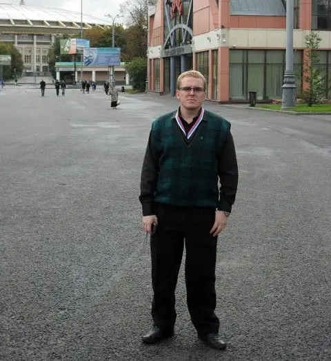 📇 10 лет я не мог открыть бизнес из-за паспорта
Случайно или после занятия политикой мое гражданство признали незаконно полученным. Так просто сделали человека бичом | Сетка — социальная сеть от hh.ru