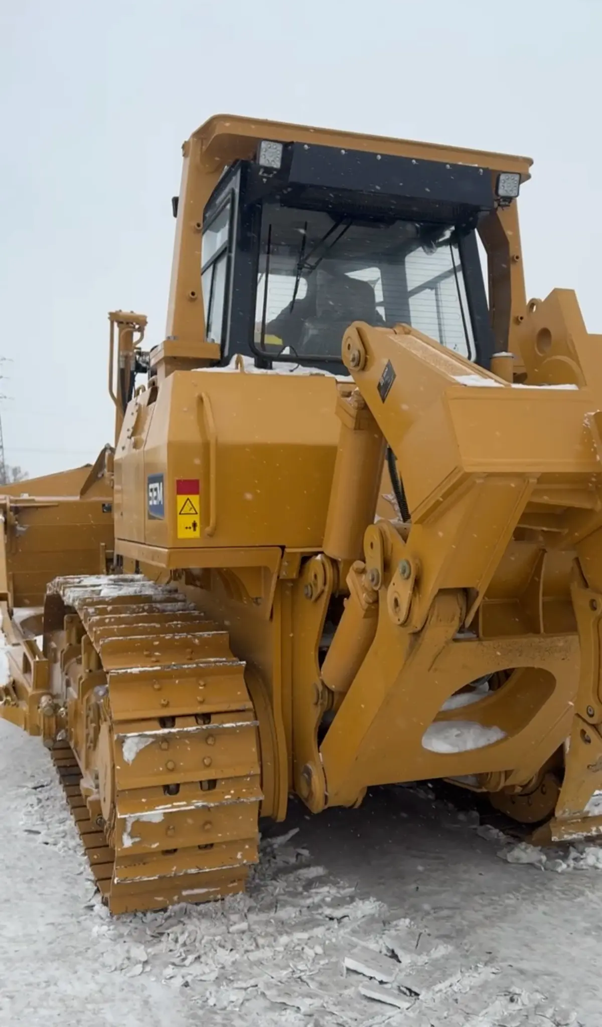 Передача бульдозера SEM 824F заказчику | Сетка — социальная сеть от hh.ru