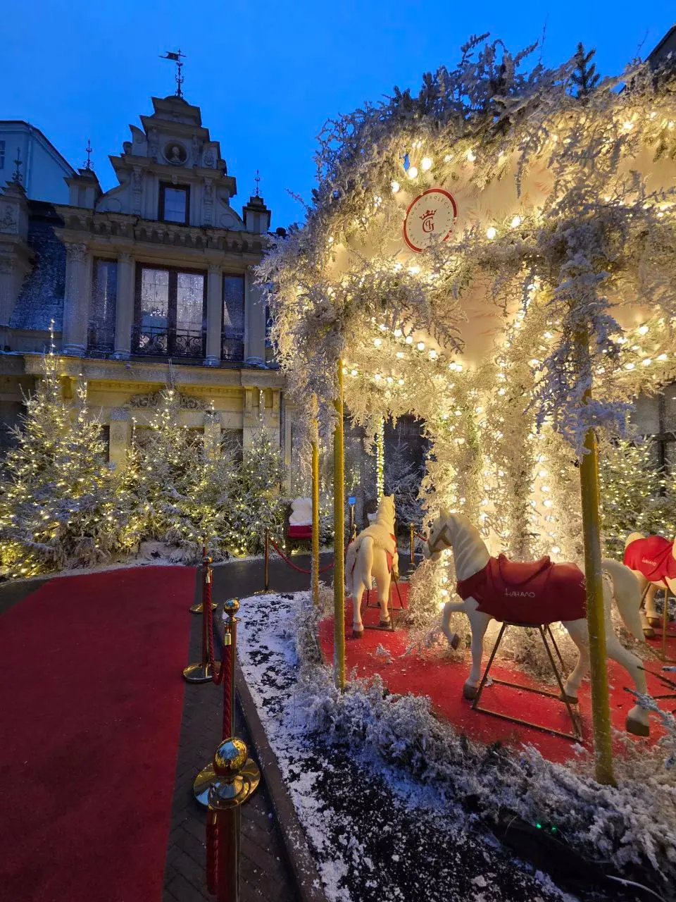 ❄️Сказочный уголок в Москве
📍Трехпрудный переулок, 15
📲Подпишитесь на Вдвижении
#бесплатно
В этом посте были ссылки, но мы их удалили по правилам Сетки | Сетка — социальная сеть от hh.ru
