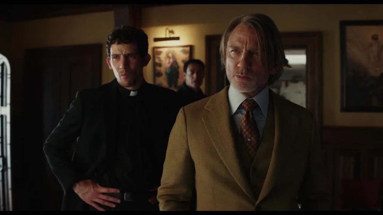 🎬 КиноРекомендация
Привет, друзья 👋
В прошлые выходные посмотрели фильм "Достать ножи: Воскрешение покойника".
Честно говоря я даже не слышала, что будет третья часть | Сетка — социальная сеть от hh.ru