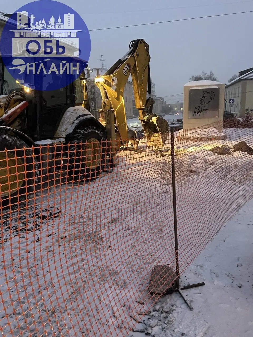 ↗ Раскопки на Максима Горького
В процессе поиска повреждения кабеля незаменимые специалисты перекопали всю улицу экскаватором, повредили кучу отходящих линий, но проблему так и не нашли | Сетка — социальная сеть от hh.ru