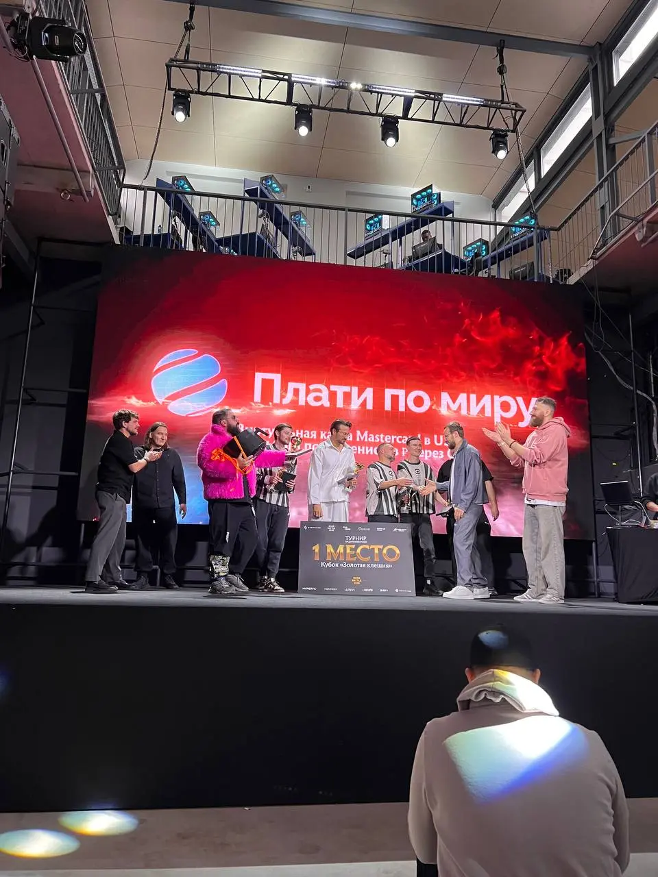 Всего за 4 месяца активного продвижения на рынке международных b2c- платежей мы пришли и изменили буквально все. Стали первыми, обогнав зарубежные банки и игроков, которые уже были здесь по 2 года | Сетка — социальная сеть от hh.ru