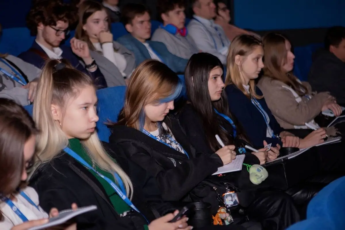 Как Globus IT выстраивает омниканальную стратегию и превращает комьюнити в двигатель бренд
На конференции Merge Baltic в Светлогорске директор по коммуникациям Globus IT Илья Шемякин рассказал, как вы... | Сетка — социальная сеть от hh.ru