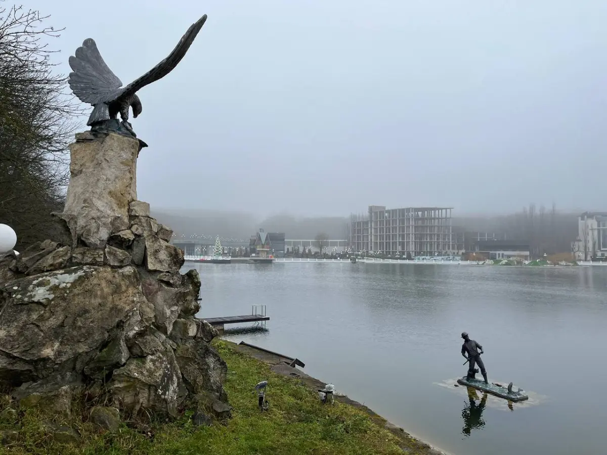 ❄️🧤 Зимнее солнцестояние в Железноводске: встретьте волшебство в уютной квартире!
⭐️ Сегодня — самый короткий день в году, а в 18:03 наступит зимнее солнцестояние! ✨
Представьте: вы только что вернули... | Сетка — социальная сеть от hh.ru