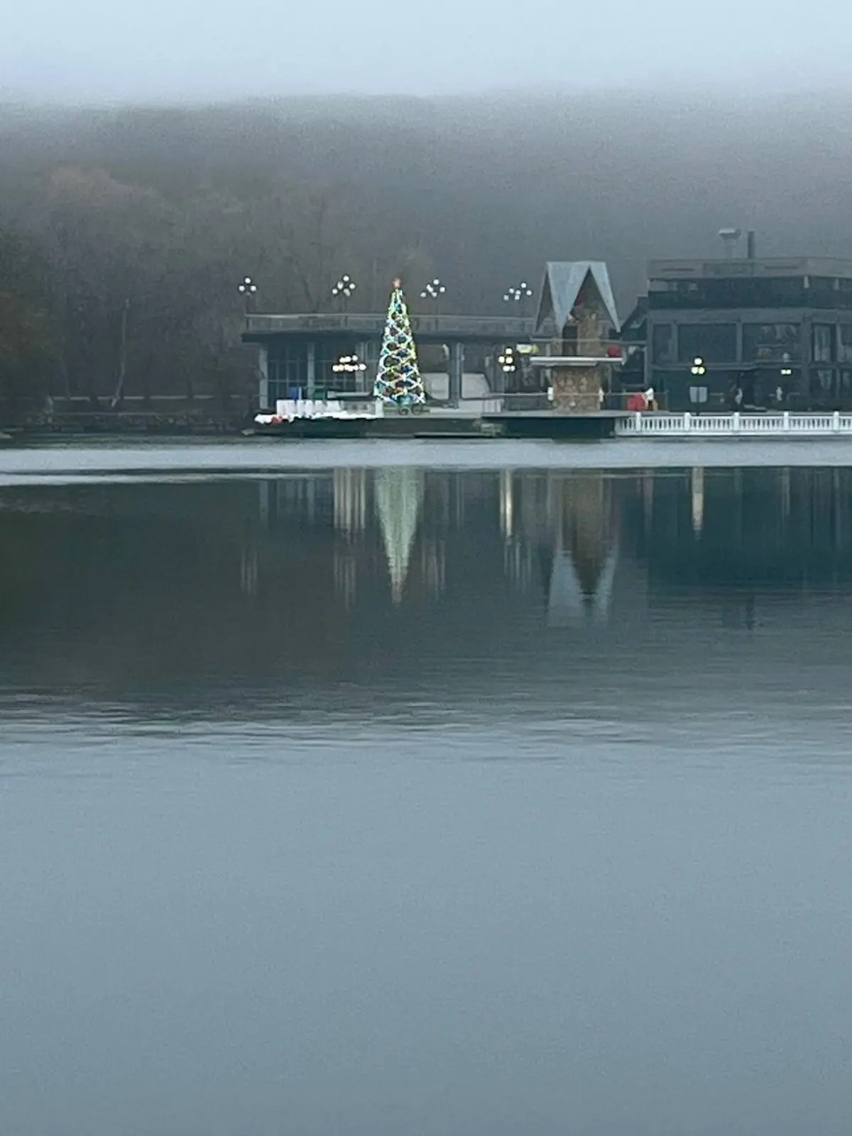 ❄️🧤 Зимнее солнцестояние в Железноводске: встретьте волшебство в уютной квартире!
⭐️ Сегодня — самый короткий день в году, а в 18:03 наступит зимнее солнцестояние! ✨
Представьте: вы только что вернули... | Сетка — социальная сеть от hh.ru