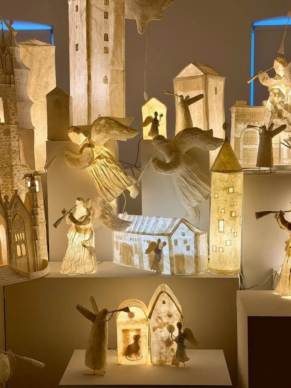 #афиша #вторник #23декабря
❄️Афиша мероприятий в Москве
на 23 декабря
Выставки:
🔹Бесплатная волшебная выставка «Другая песенка»
📍ул | Сетка — социальная сеть от hh.ru