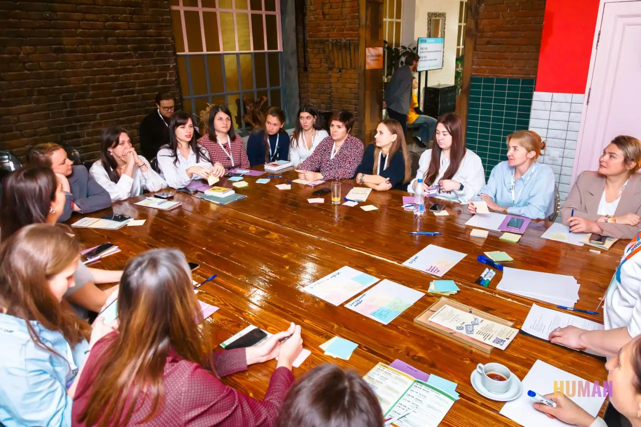 Коллеги, ваш голос решает! 🎙
Мы формируем программу мастермайндов на новый, 2026 год для трека HUMAN.Подбор Персонала | Сетка — социальная сеть от hh.ru
