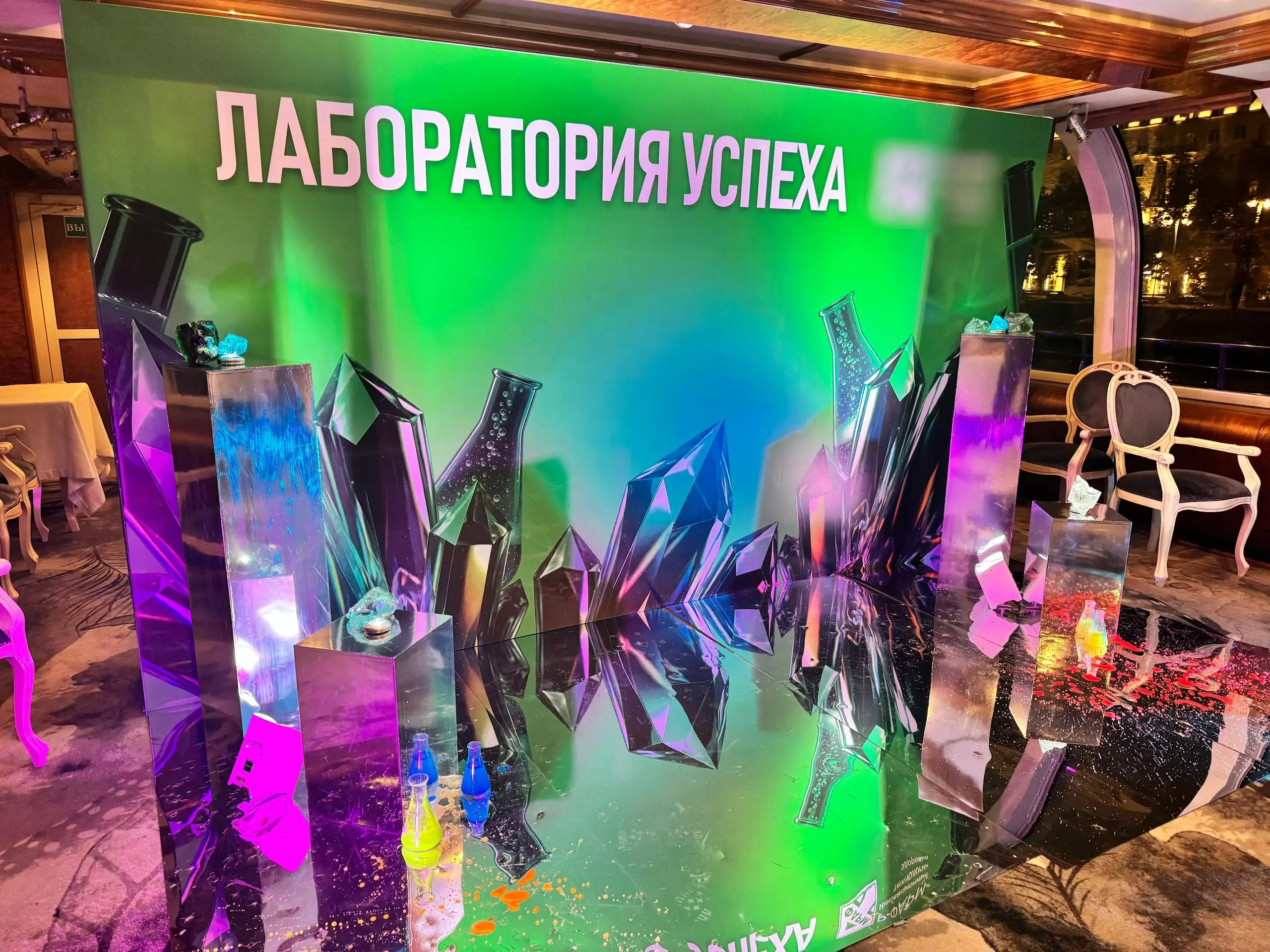 ⚠️ Кейс: как факап превратился в фишку мероприятия
Не все проекты идут идеально. И это нормально. Вопрос — что ты делаешь, когда что-то идёт не по плану.
Мероприятие проходило на флотилии | Сетка — социальная сеть от hh.ru