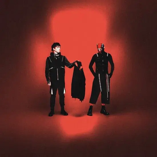 Вообще, меня очень последнее время беспокоит вопрос, почему twenty one pilots, если их двое, а не двадцать один...
Да-да, я уже погуглил, но тогда шутки не получилось бы.. | Сетка — социальная сеть от hh.ru