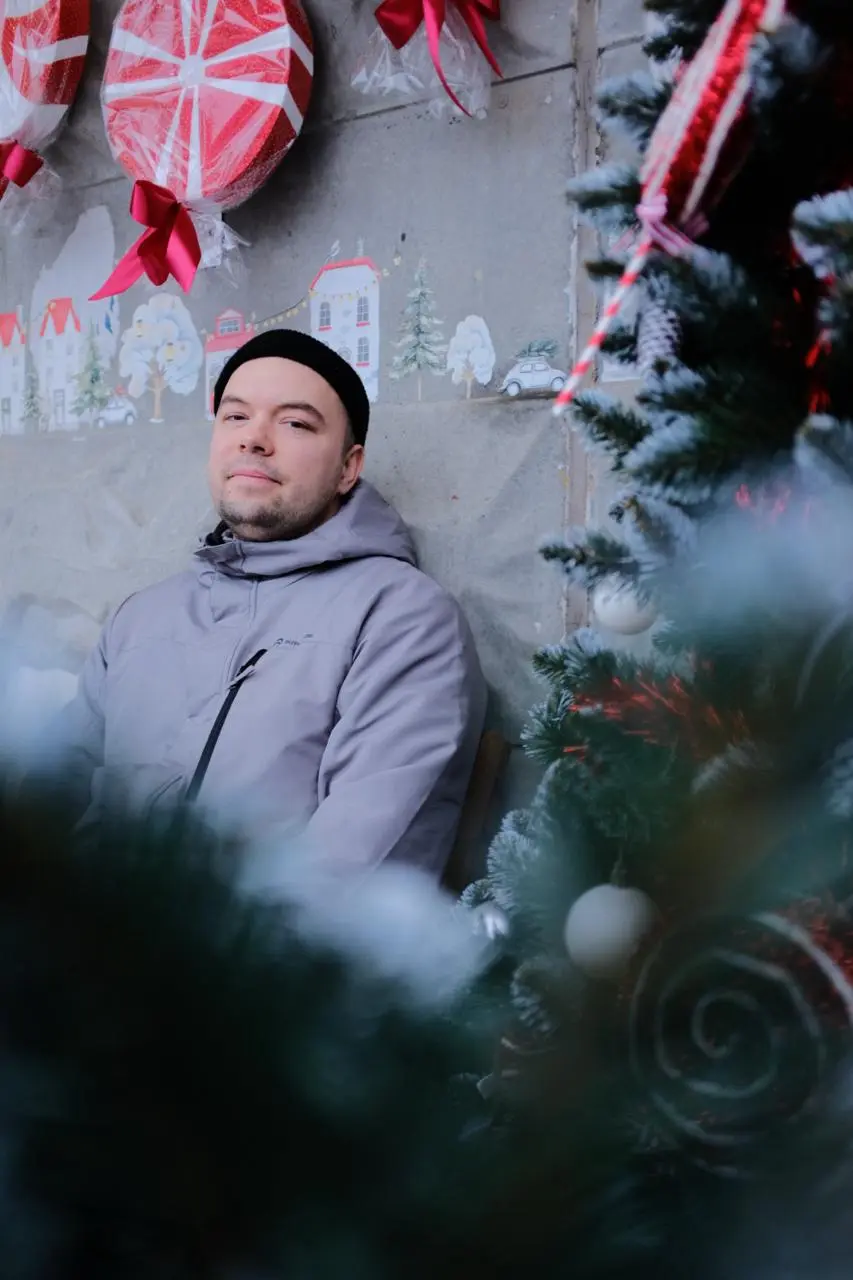 #event: Under митап сегодня в 18:20 (мск)  
Честно? Я уже считаю минуты до праздников — чувствую усталость | Сетка — социальная сеть от hh.ru